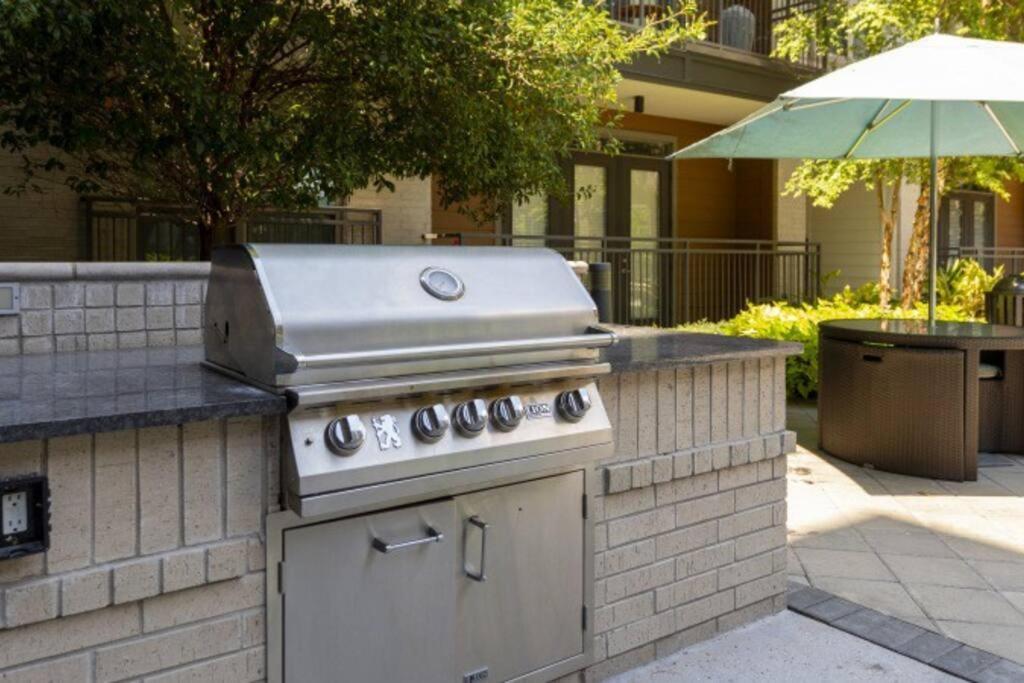 Penthouse Cool-Oasis-In-Houston-Rental Car Available-View-Great-Sleep エクステリア 写真