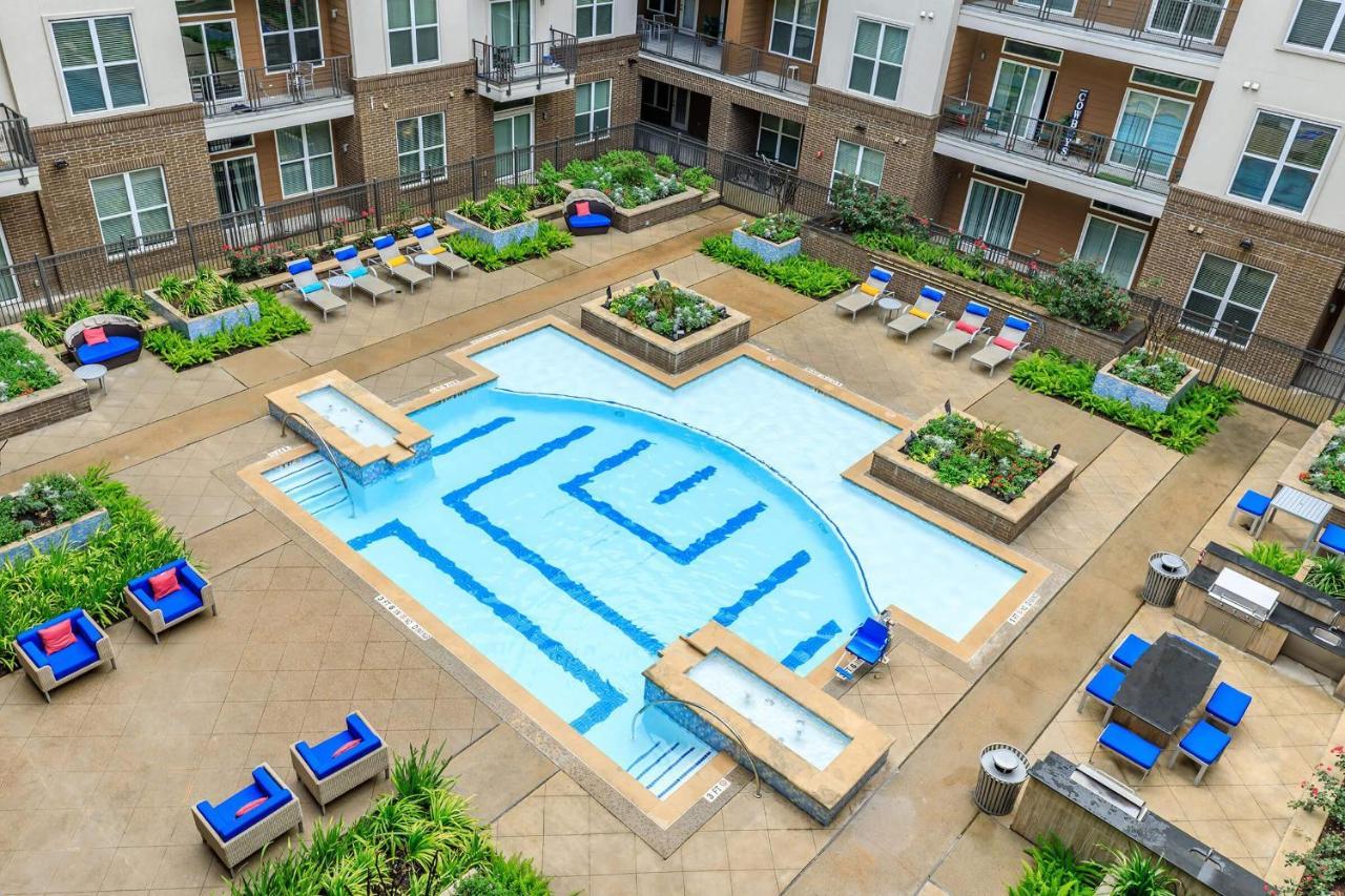 Penthouse Cool-Oasis-In-Houston-Rental Car Available-View-Great-Sleep エクステリア 写真
